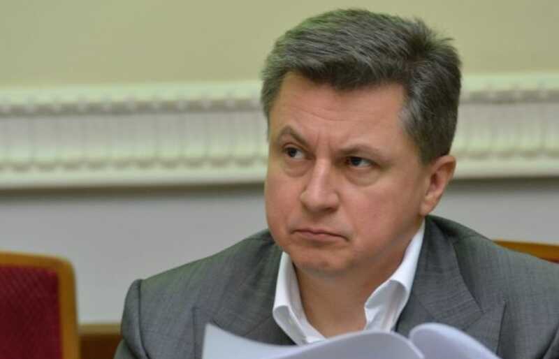 Офшорная логистика Алексея Азарова: как экс-нардеп выстроил схему управления активами через офшоры и номиналов